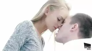 مكافأة لعق الفرج لموهبة مص مذهلة