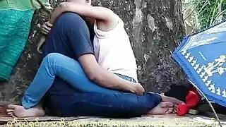 لقطات voyeur: مراهقان في فعل إباحي خام