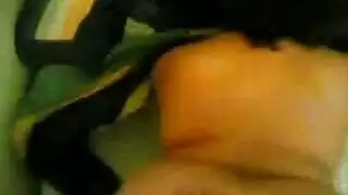 الابن يطلب من امو ينيكها وهيا مترددة