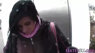 فتى مراهق يهاجم فرجًا محلوقًا xxx