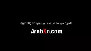 الجارة المراهقة تحصل على قذف شرجي صريح من جوردي