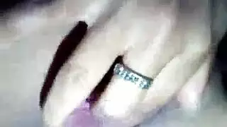 قضيب شاب يُمص من قبل كاندي وشريكها الأسود