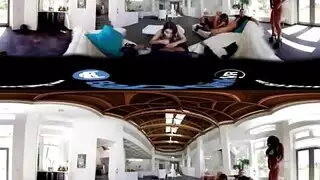 شرموطة تستنا عشيقها وهي بالفراش