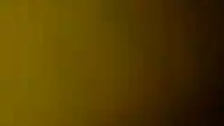 ساحر في جماع جماعي صعب مع عدة قضبان كبيرة