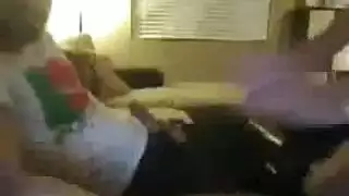 بيتر نورث يهيمن على زوجين ناضجين وكندرا في مشهد إباحي باللاتكس