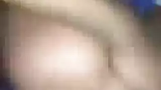 فتاة وقحة تنكّب بقوة من قبل رجل أكبر