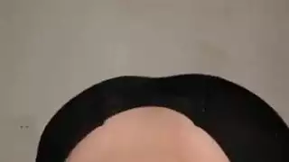 المحجبة تتحول إلى ملكة شرجية لعمل إكس إكس إكس خشن