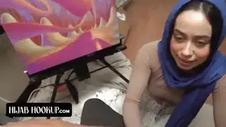 حبكة إباحية: عائلة صارمة، شهوة خفية، وخدمات فموية