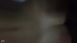 عاهرة شقراء تتوق للقضيب الأسود الصارم