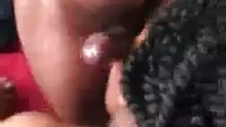فرج صغير ضيق يُدمر بقوة