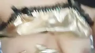 خليجية ساخنة نار في أروع عرض سكس اغراء و لعب في جسمها الناعم