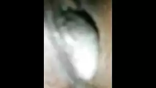 سمينة بما يكفي للجنس الخشن؟ هذه المرأة الممتلئة تريد سائلك المنوي