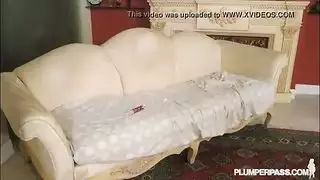 بورن عكوس الفتاة الفحل تركبه بعمق على زبه