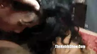 لاتينا مغرورة تُهيمن عليها بواسطة قضيب أسود ضخم في فيلم إباحي