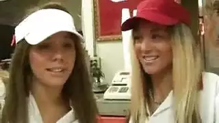 تدمير شرجي لمؤخرة مشعرة في بورنو صريح