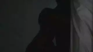 سكس منتصف الليل: هاوي يضرب كسها الأسود المبلول