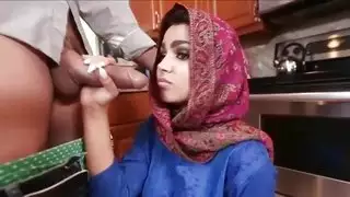 ولد يغتصاب خالتة فندق