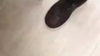 ليلة النادي بالثونغ فقط تنتهي بعلاقة جنسية جماعية