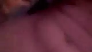 مراهقة عربية غريبة تبتلع كل قطرة من السائل المنوي