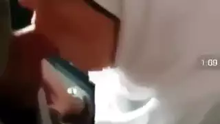 سكس ربطه من أيدها ويحط ايد في الكس