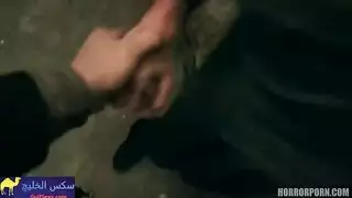 صديقتهه تنزل سائل