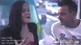 مشهد إباحي: سيطرة على مؤخرتي وكسي