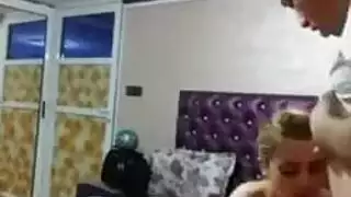 سحر أسود في غرفة النوم: ساحرة تستنزف بقضيب الساحر النابض