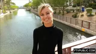 اختصاصي بنت في الشارع