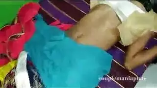 بث صريح: زوجة تبلع السائل المنوي بعد جنس فموي