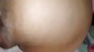 إباحية احتفالية: تريد قضيبًا كبيرًا كهديتها الإجازية الخاصة