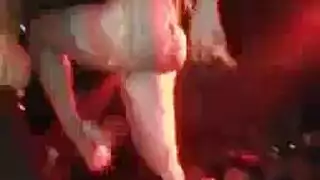 لعق فتحة الشرج: مشهد فتاة صينية تلعق الشرج صراحة