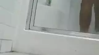 متلصص يسجل وعد العرض المباشر القذر